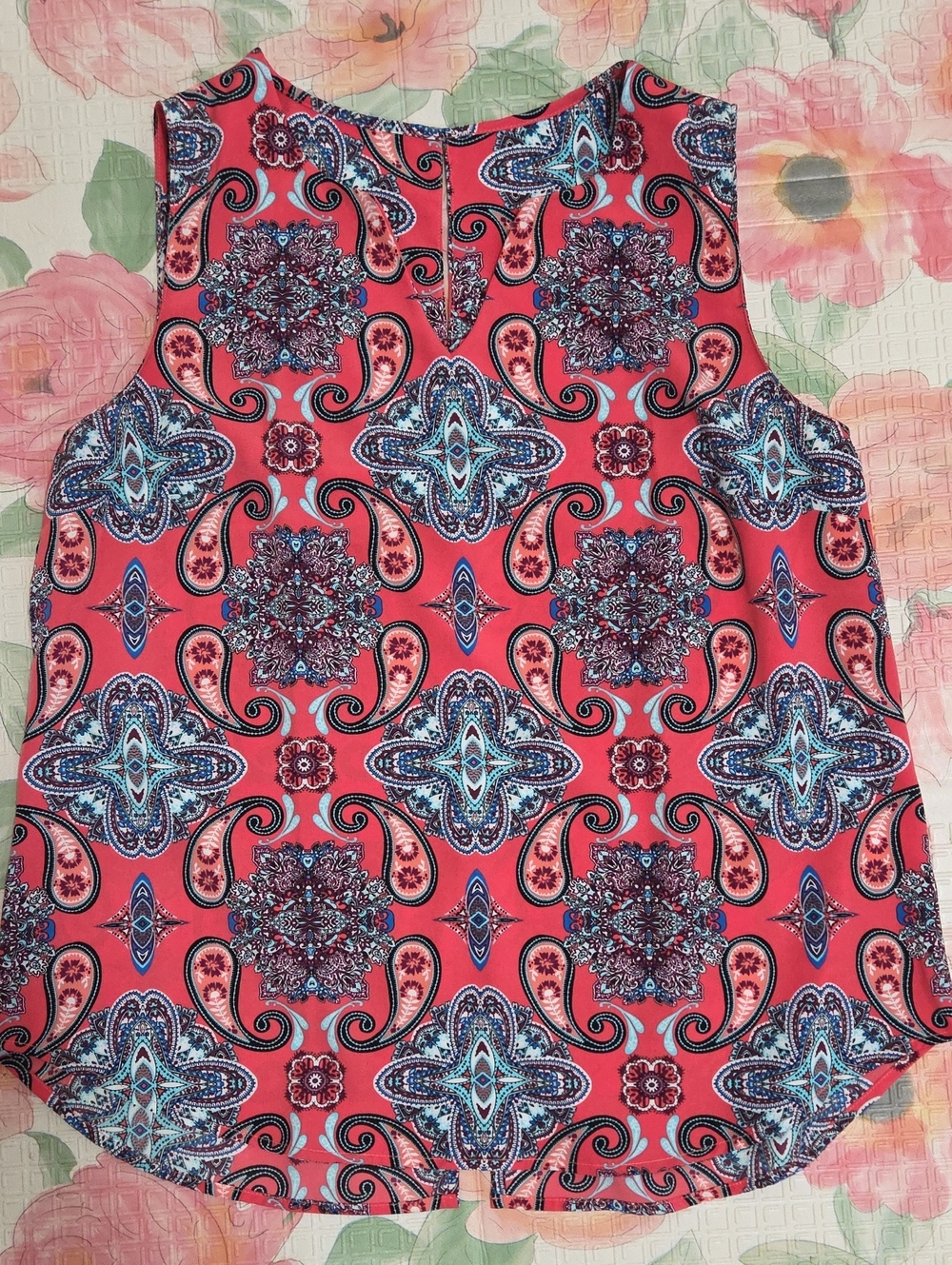 Sleeveless Printed Medallion Shell Top - Coral Pink